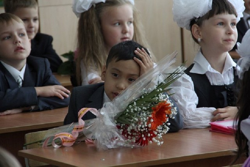 Миллиард рублей получат семьи со школьниками  в середине августа