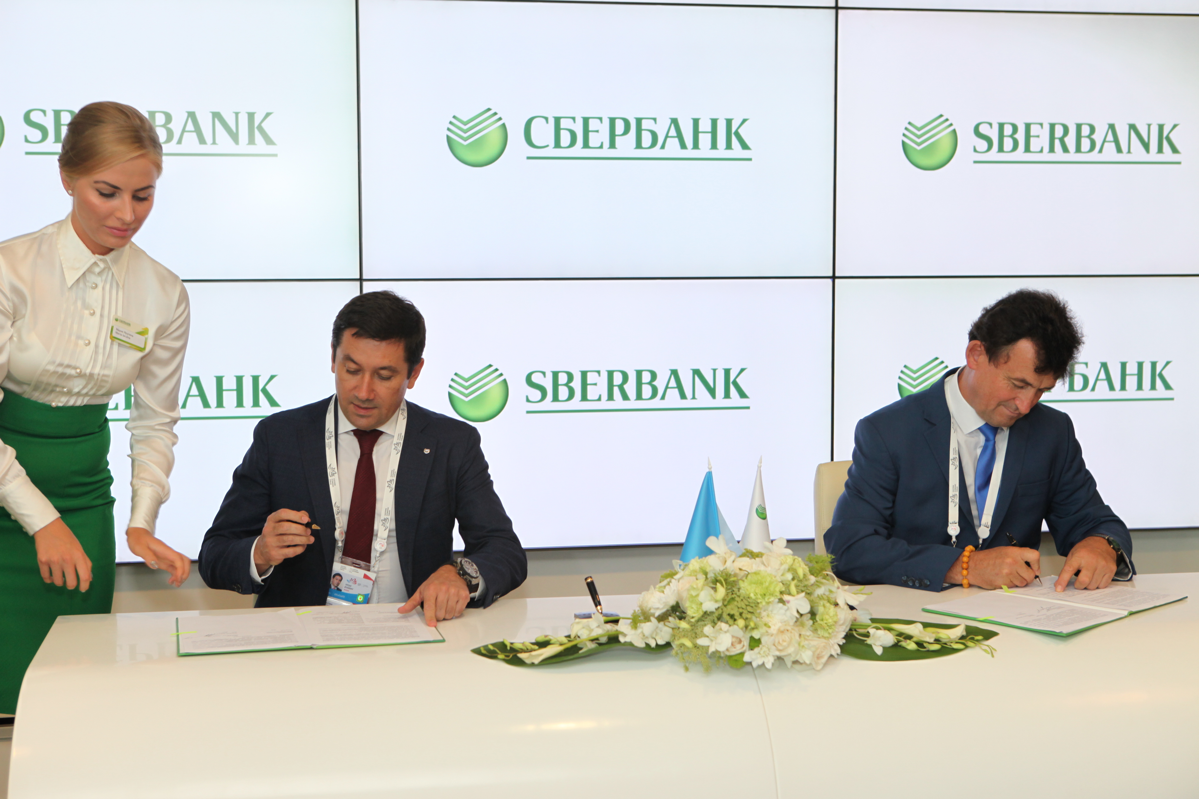 Дальневосточный Сбербанк и группа компаний «Транзит-ДВ» подписали соглашение о сотрудничестве