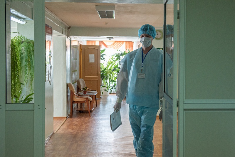 Амурские медики получили выплаты  за работу с больными коронавирусом