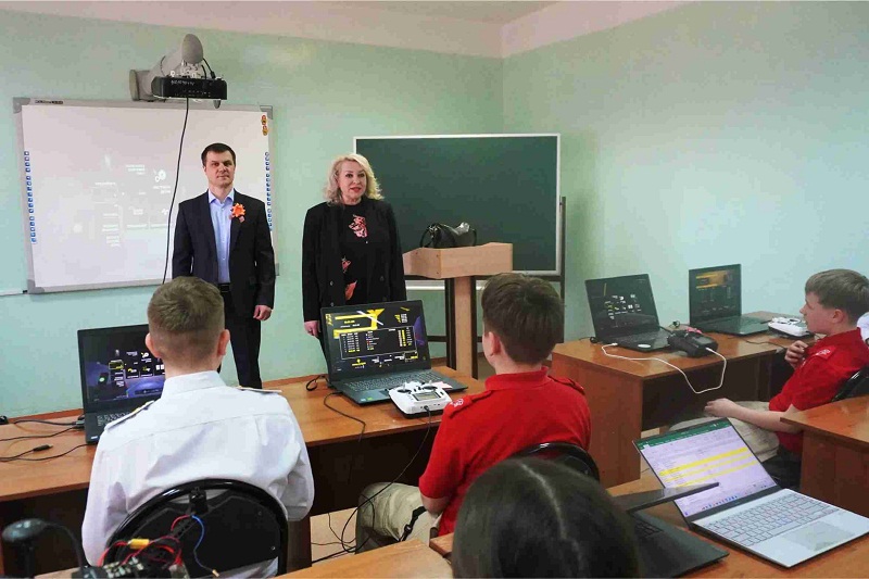 Развитие технологий и поддержка талантов