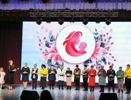 «Будь всегда со мною рядышком, чтоб смогла меня обнять...»