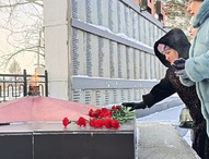 Мы чтим героев наших...