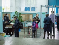  Школы взяли под наблюдение: после трагедии в Казани в  учебных заведениях Приамурья  усилены меры безопасности