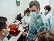 Василий Орлов: «Амурчанам, лечащимся от коронавируса дома, выдадут бесплатные лекарства»