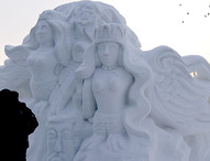 Чиновники попросили уменьшить бюст у одной из снежных фигур в Благовещенске