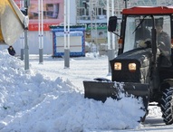 Василий Орлов: «Регион закупит 52 малых трактора для уборки снега в районах»